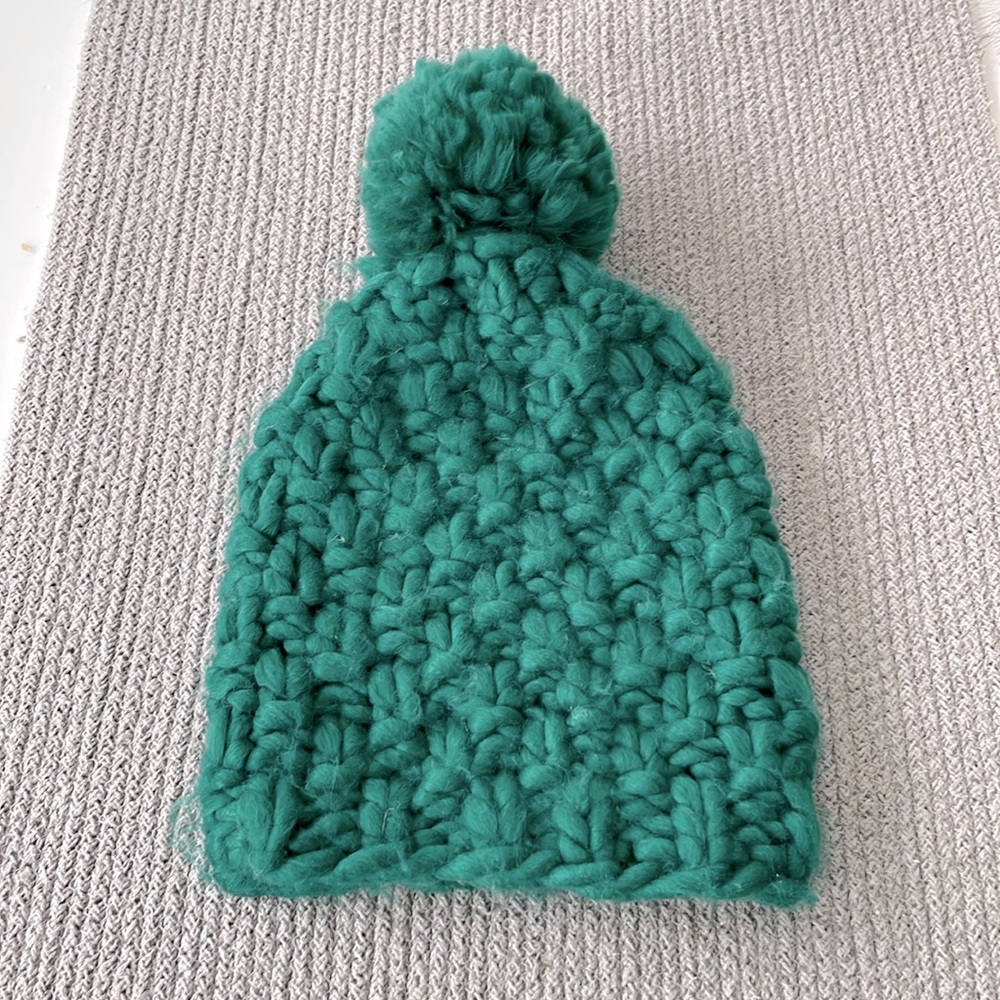 Mossimo Teal Blue Green Chunky Knit Beanie Winter Hat with Pom